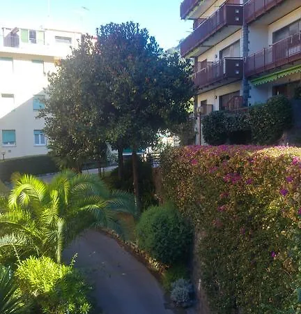 Alina Apartment *